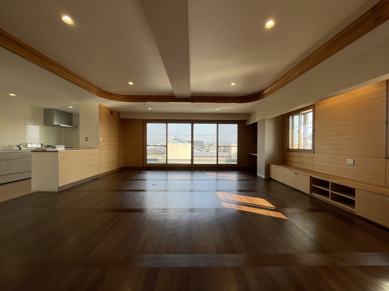 ダウンライトと太陽の光のバランスがちょうどいい