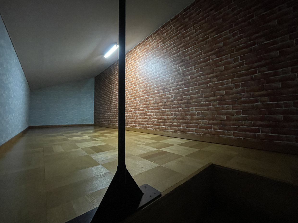 こちらが屋根裏部屋。まるで秘密基地みたい