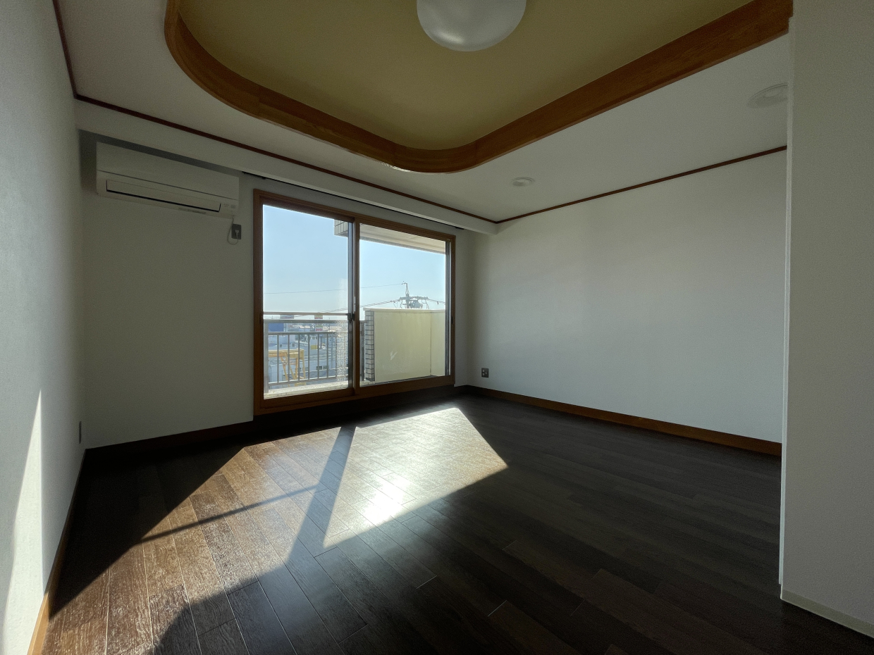 この洋室にもエアコン設置済み