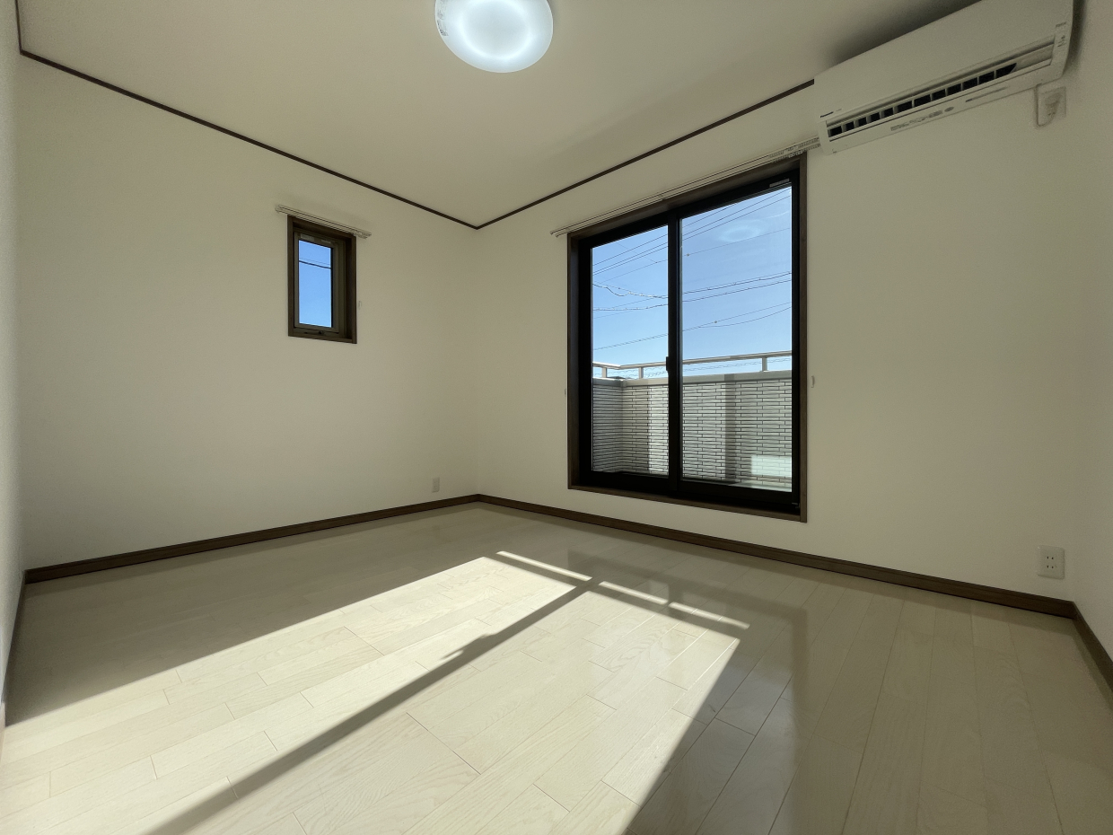 南東の1番広いお部屋