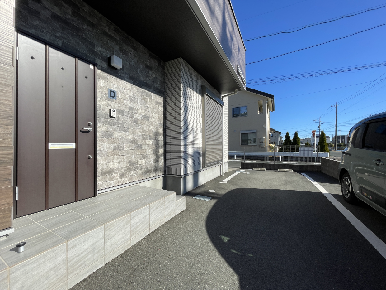 お部屋前に駐車場