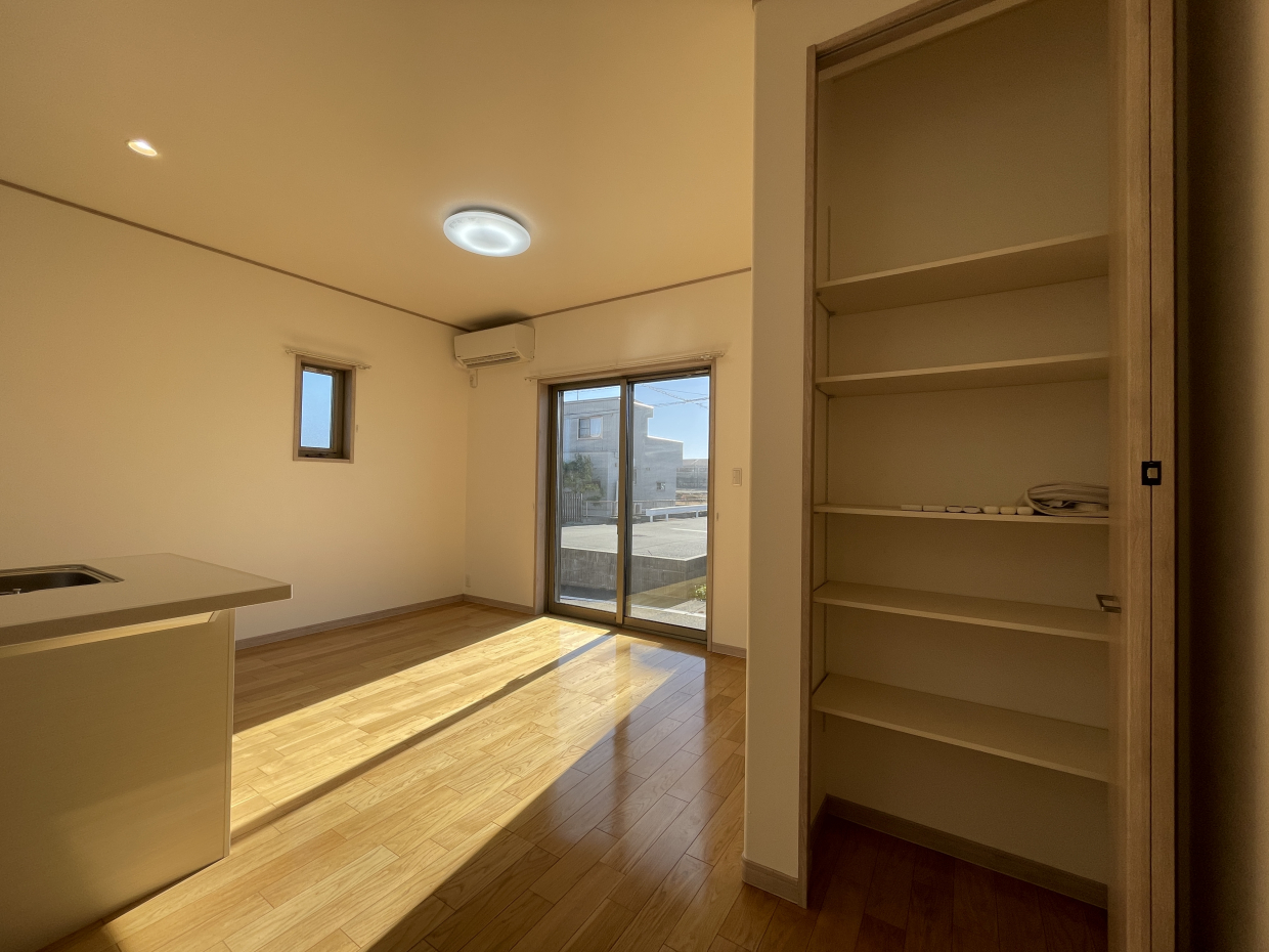 リビングにも収納スペース