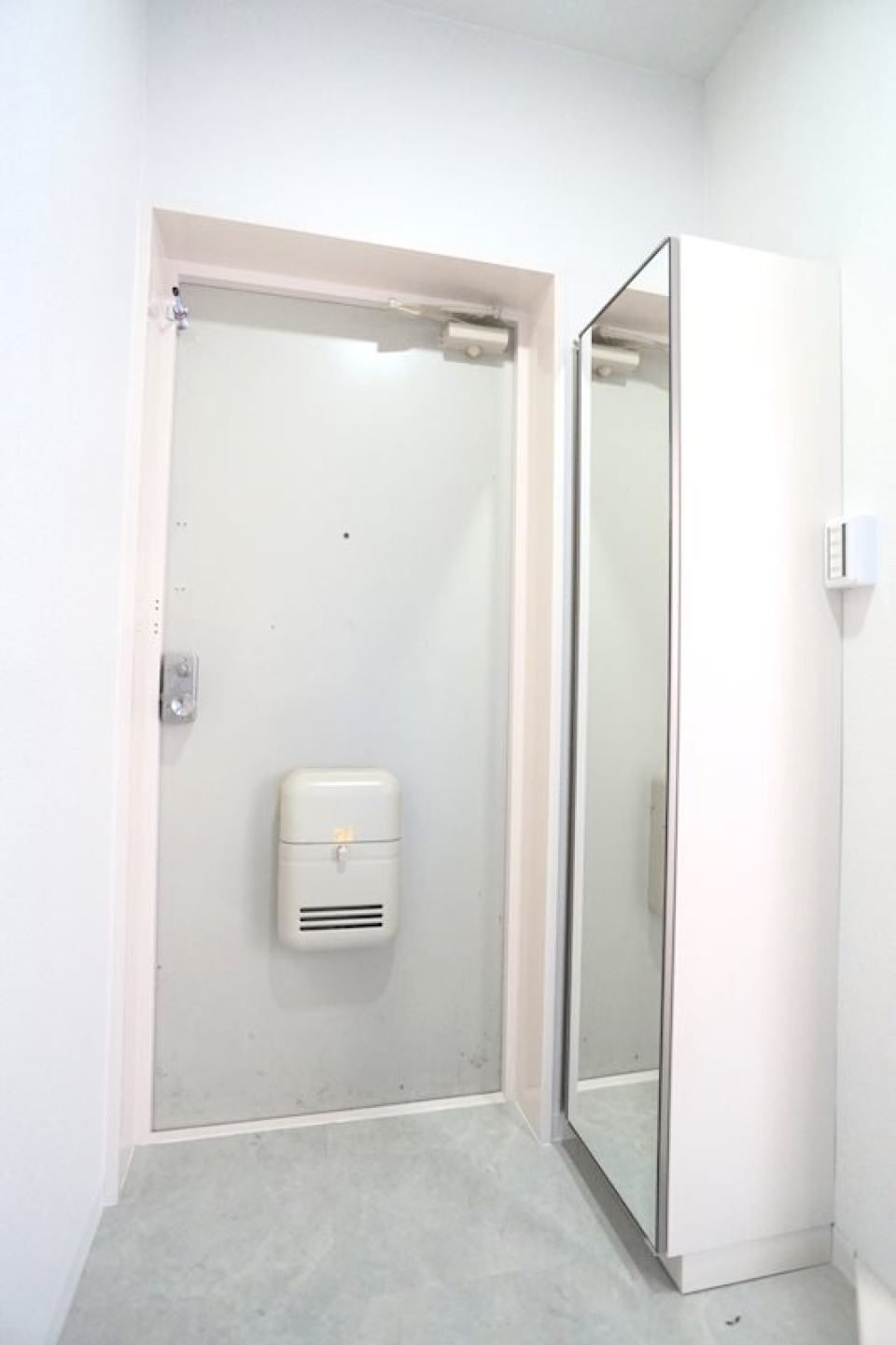 全身鏡付き、お出かけ前の最終チェック！