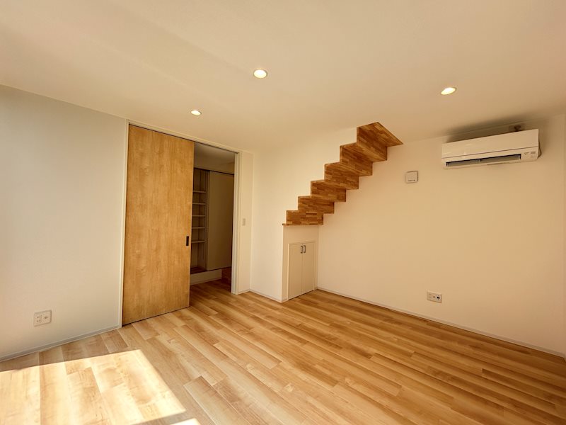 ホワイト&times;ウッドに惚れ惚れ