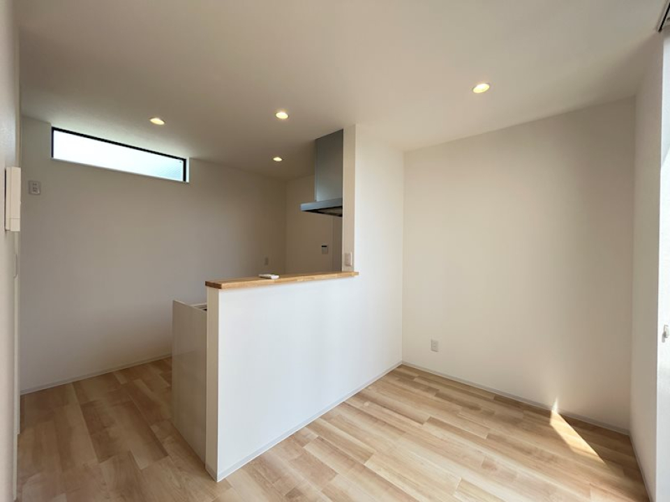 対面キッチンで家族の様子が見られて安心