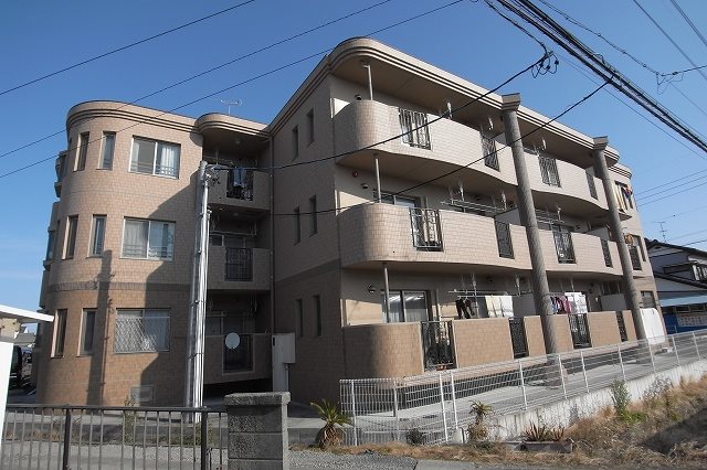 外観はどっしり