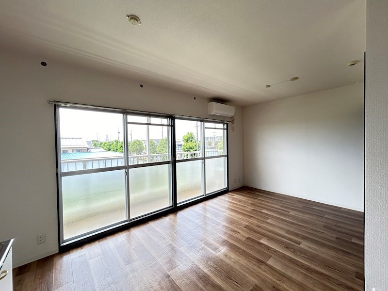 しっかりエアコン付きです