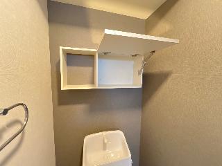 トイレ上の収納が便利