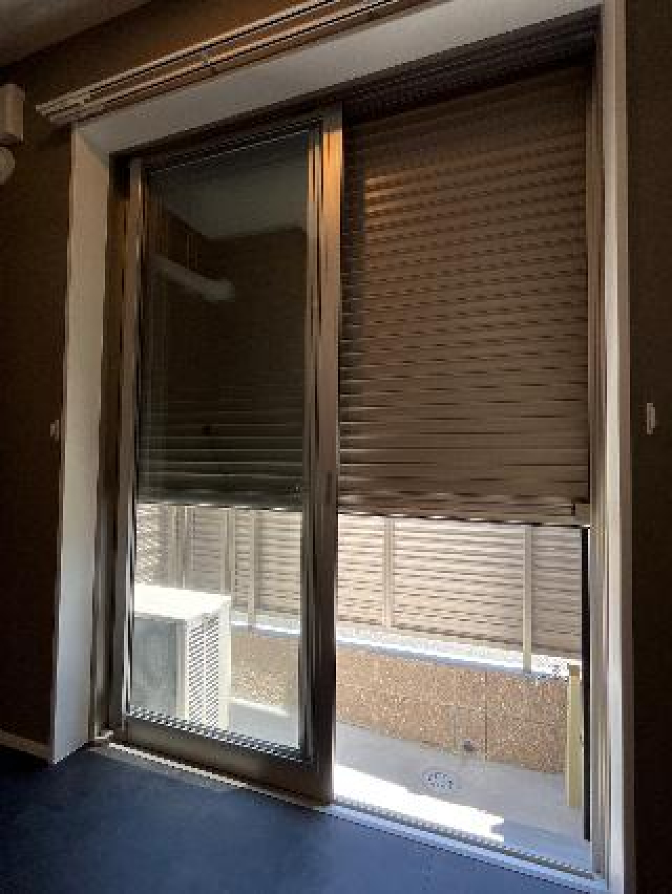 シャッター付きで安心です