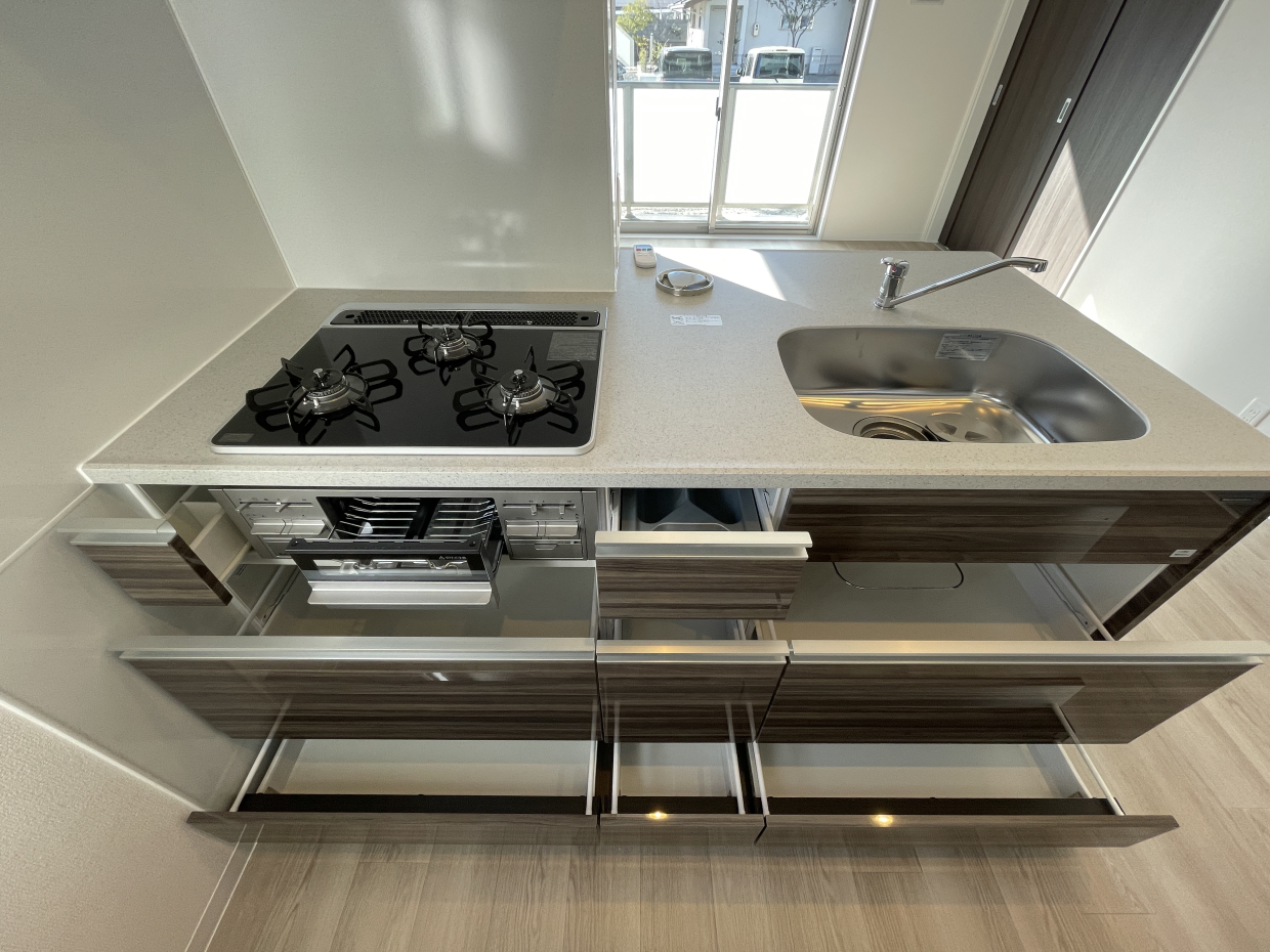 下の段まで収納たっぷり