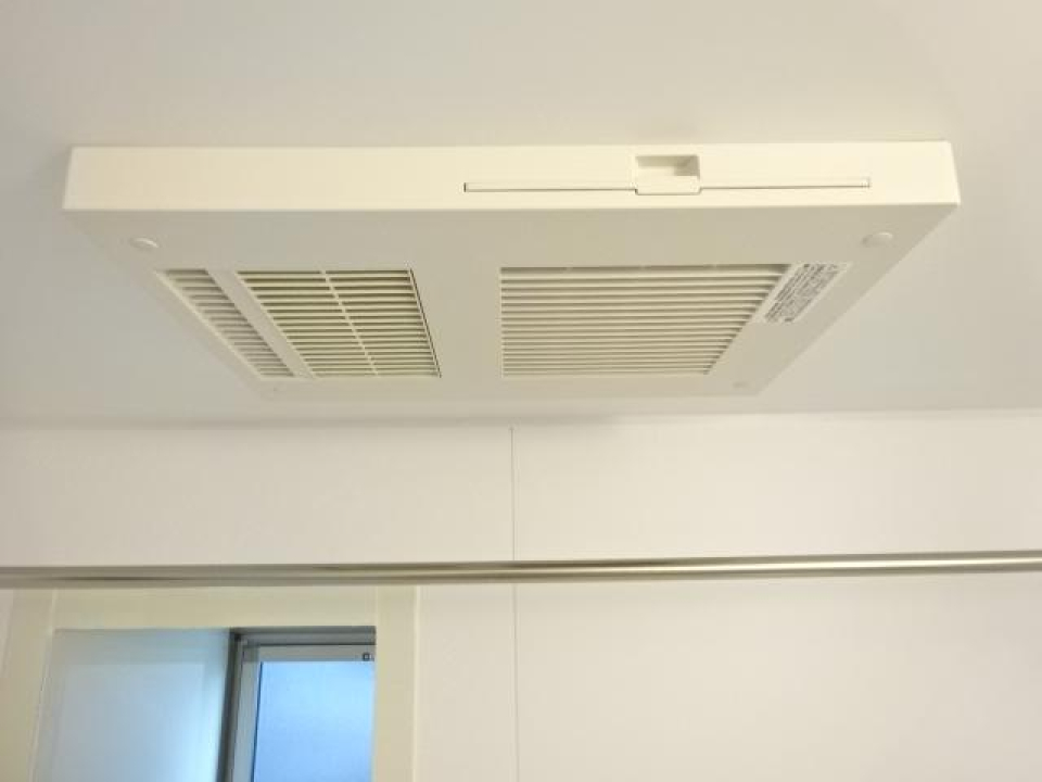 浴室乾燥機付きです