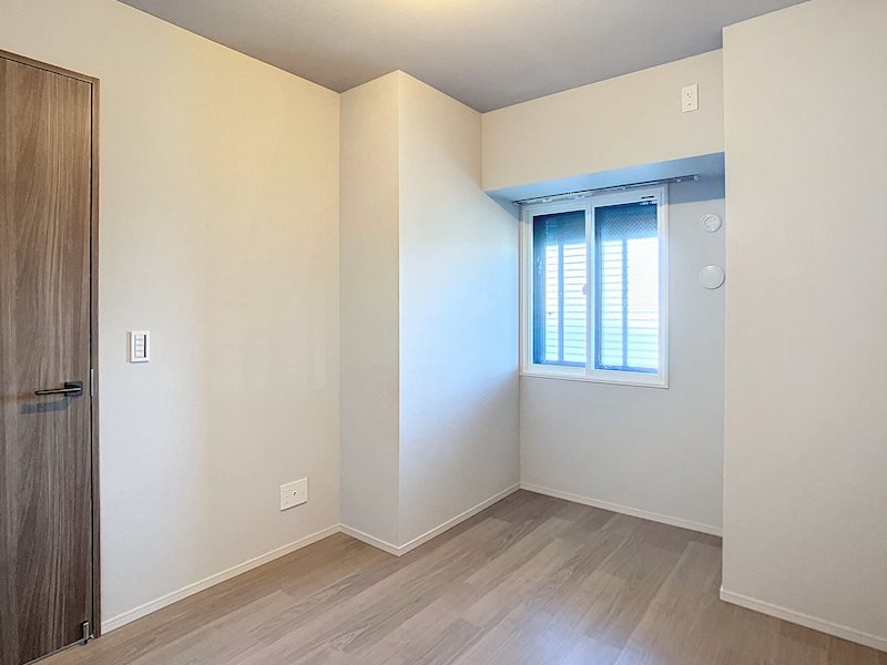 こちらは6帖の洋室