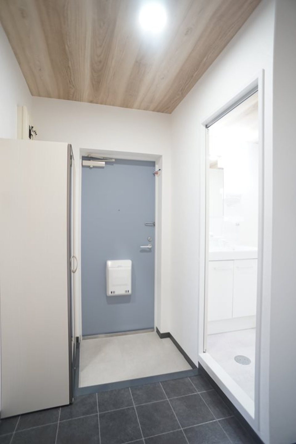 玄関も土間スペースがあるのでお掃除しやすい