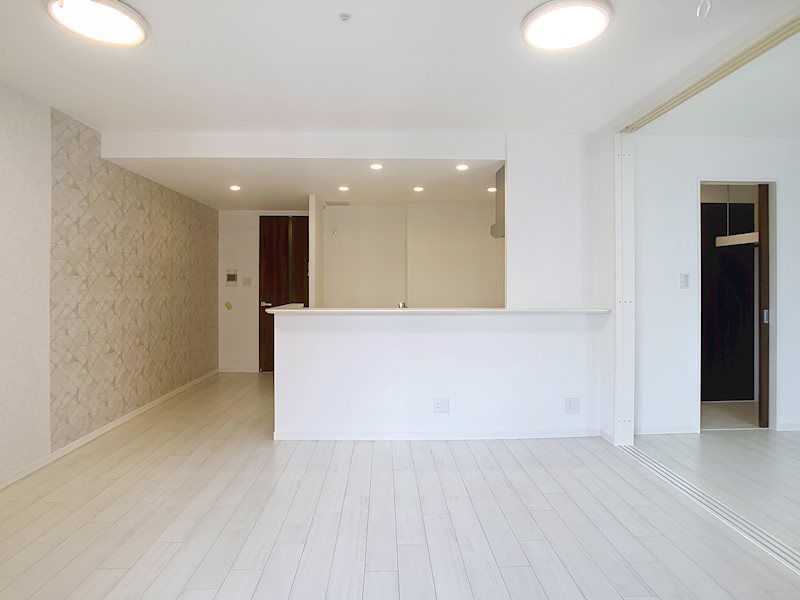 白を基調としているのでどんな家具も合いそう