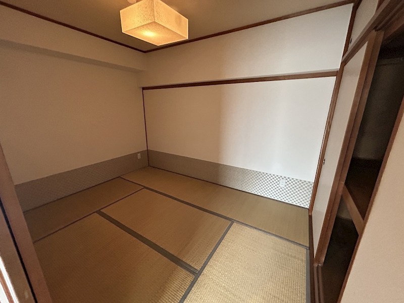 ６帖の和室があります