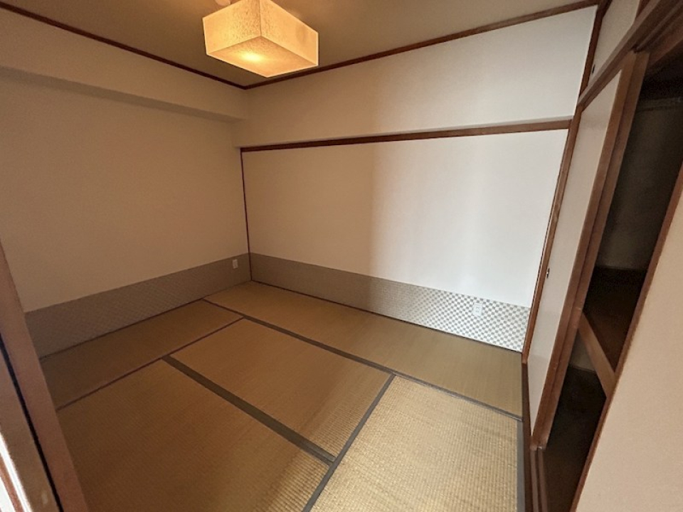 ６帖の和室があります