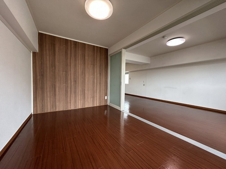 LDKの隣の6帖の洋室と繋がり20帖に大変身！