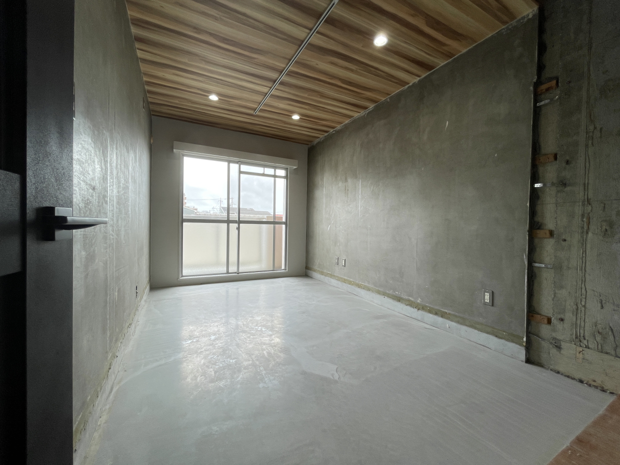 こちらはミーティングルームとして活用されていたお部屋