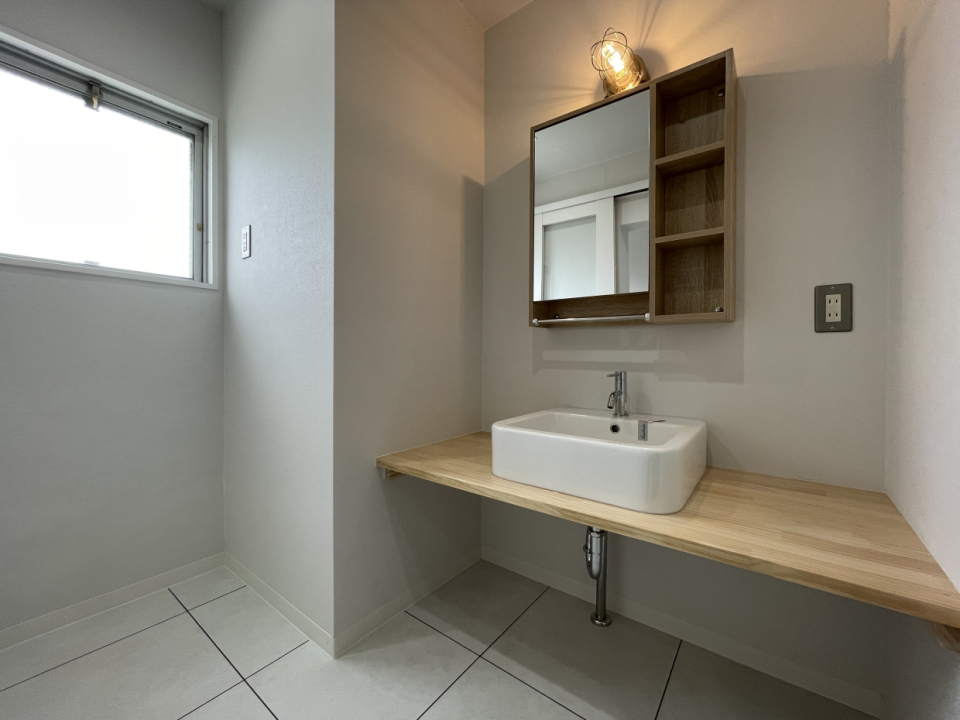 洗面スペースもシンプルでおしゃれ