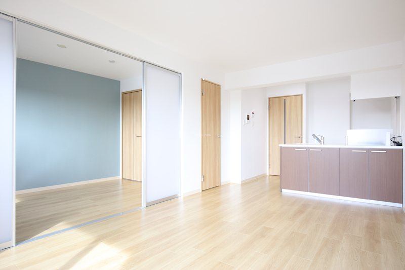 引き戸を開けると6帖の洋室出現！