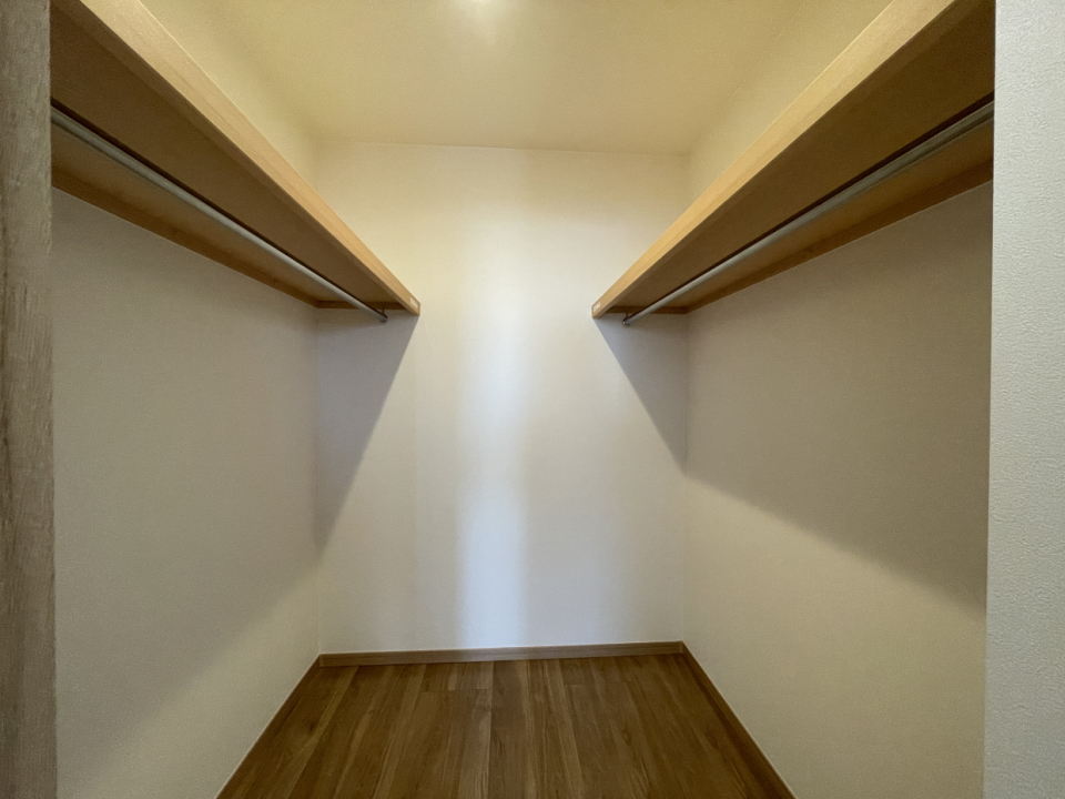 なんとウォークインクローゼット付きです！