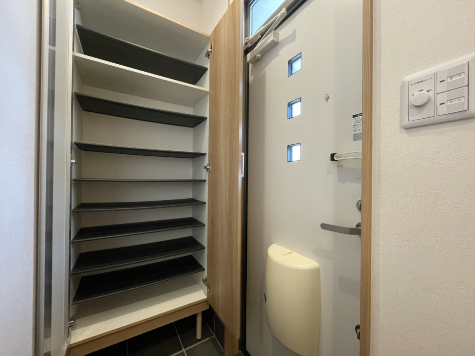 お気に入りの靴はこちらへ！