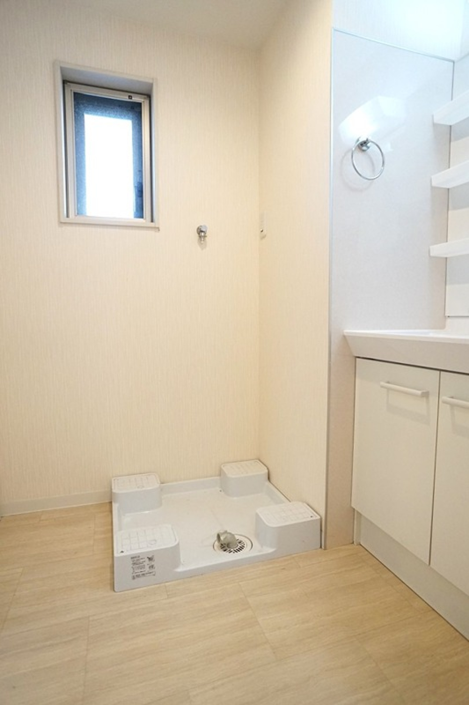 脱衣所もゆとりのある広さ