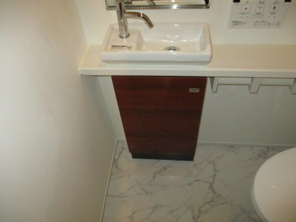 トイレに水栓あります...