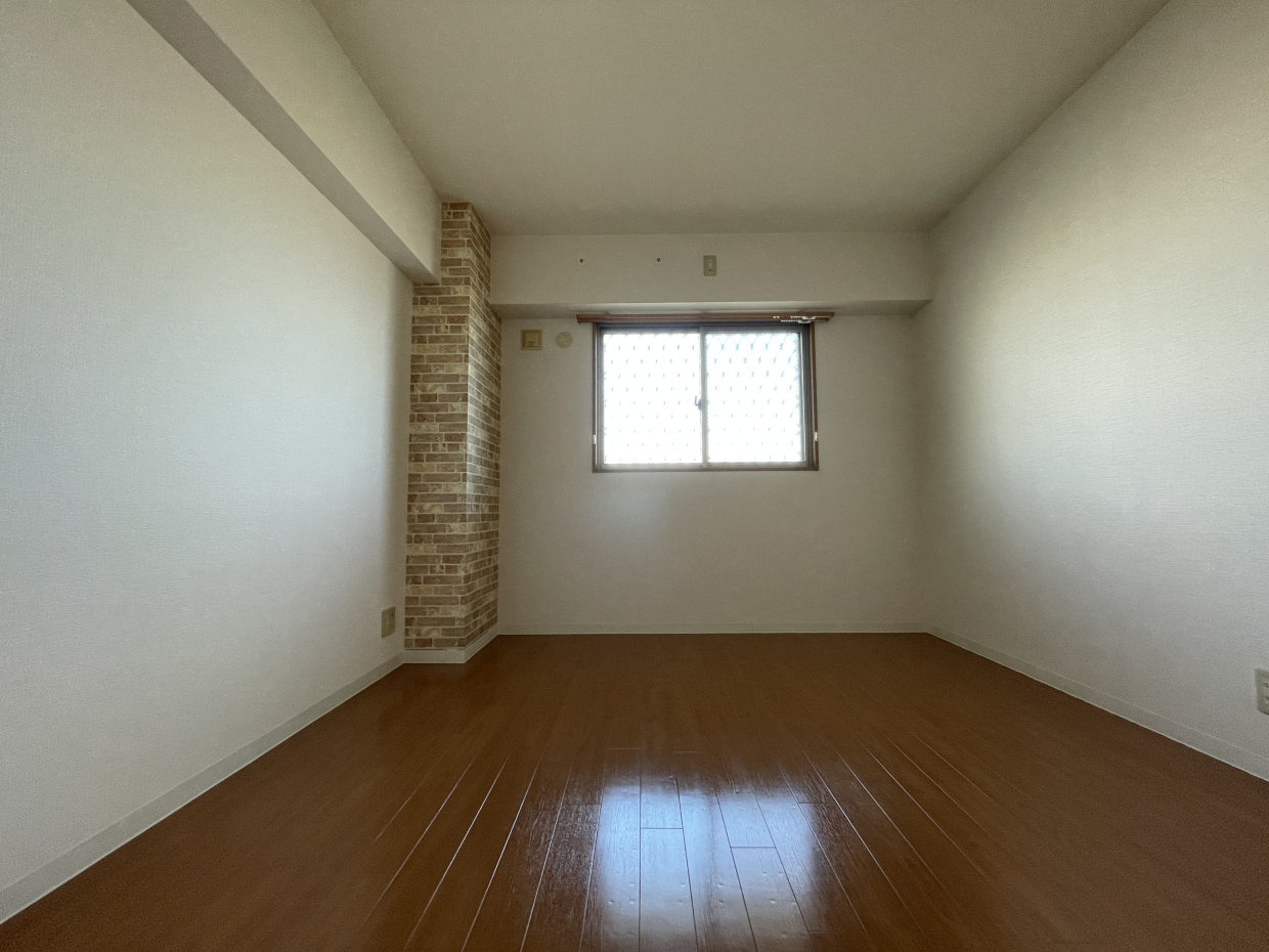 こちらは洋室7帖