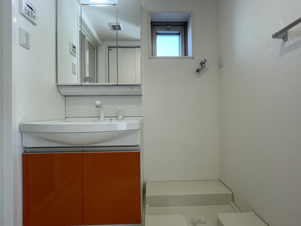 洗面もオレンジだ！