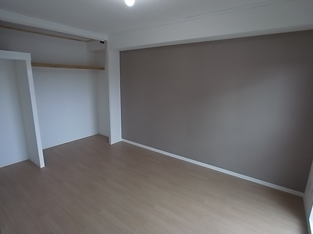 LDKのお隣6帖の洋室