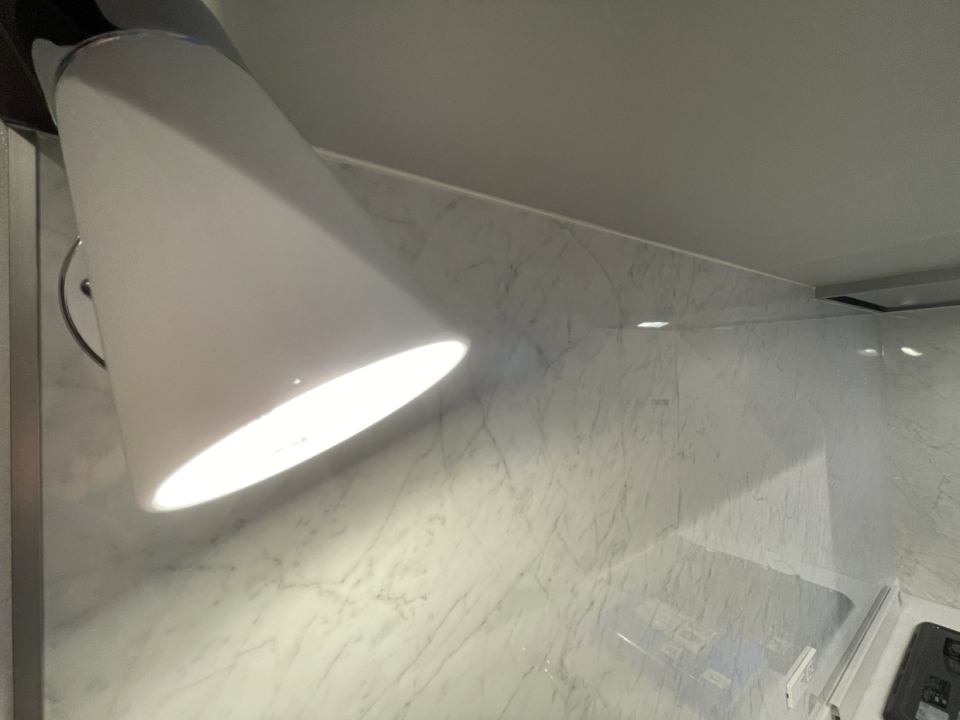 手元の照明が便利！