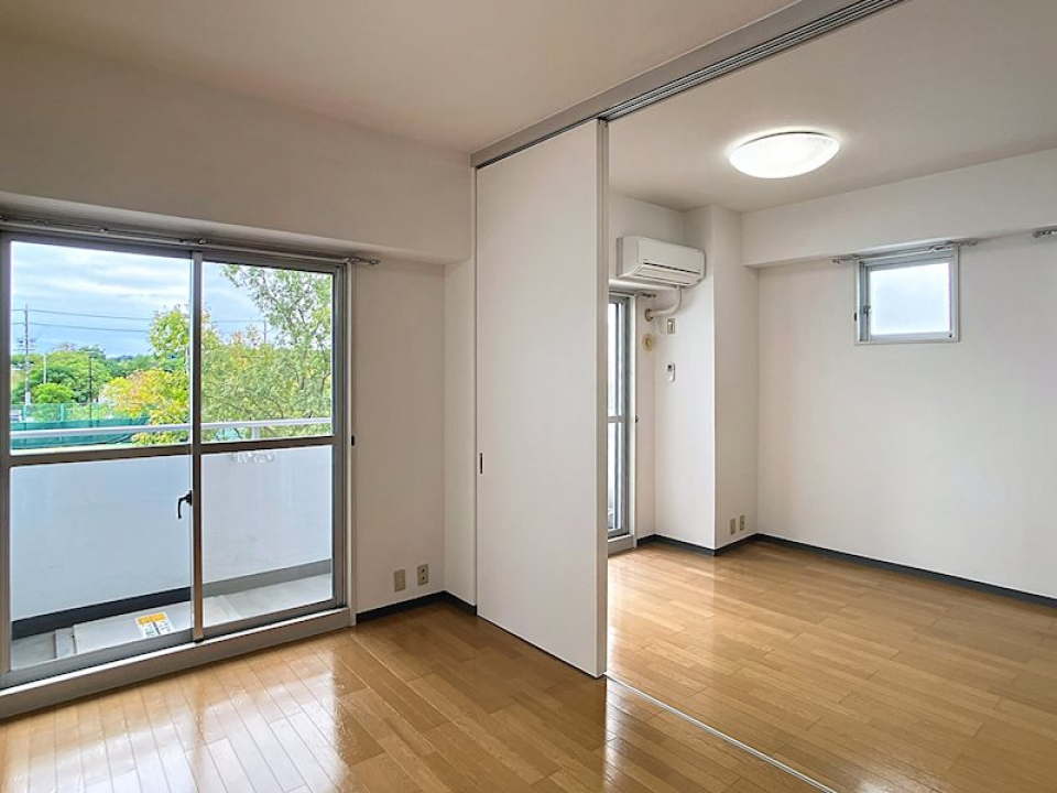 緑が覗く！開放的な空間