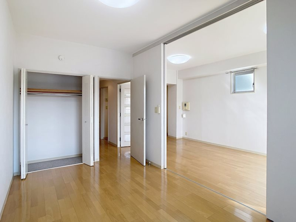 LDKのお隣の洋室は6.7帖