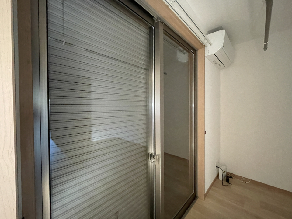 シャッター付き