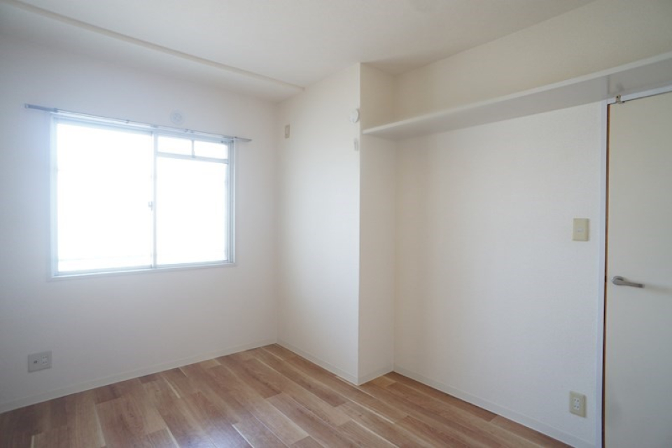 カーテンBOX×枕棚×ハンガーパイプ！