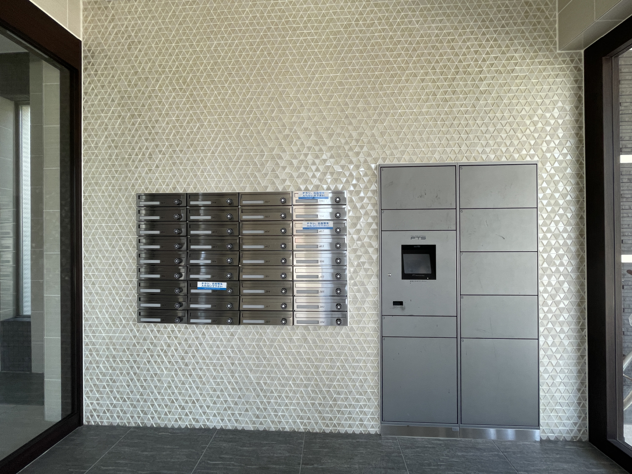 宅配ボックスとメールボックス