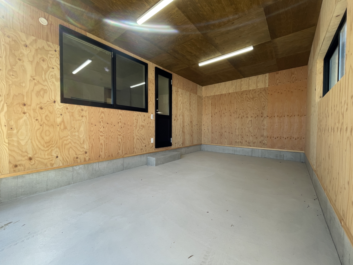 ガレージ入口は2,170㎜&times;2,520㎜(現地寸法済み)