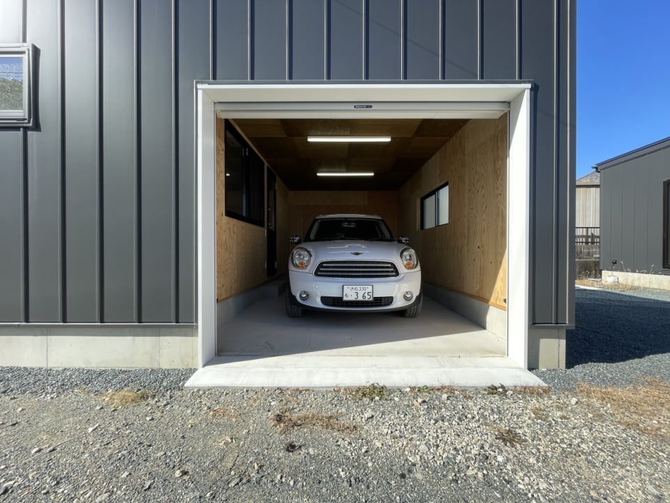 ミニクーパーがすっぽり！