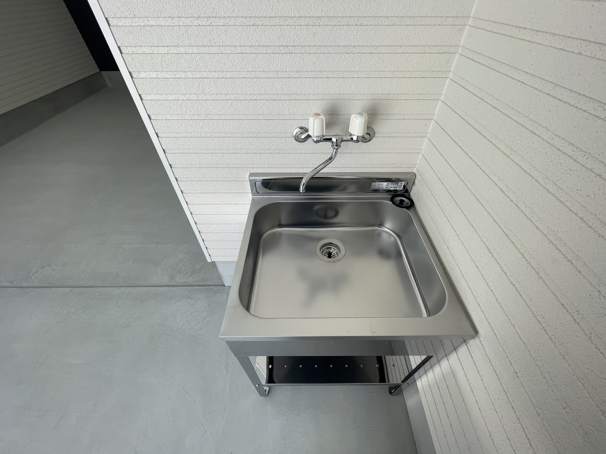 アウトドアには嬉しいシンク付き