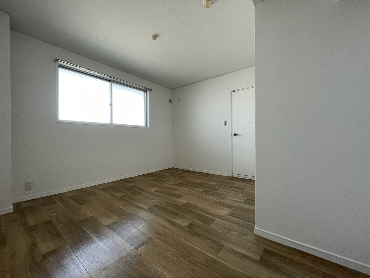 6帖の洋室には...