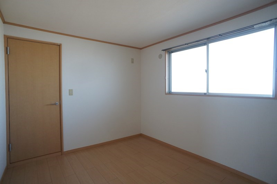 もう一つの洋室です