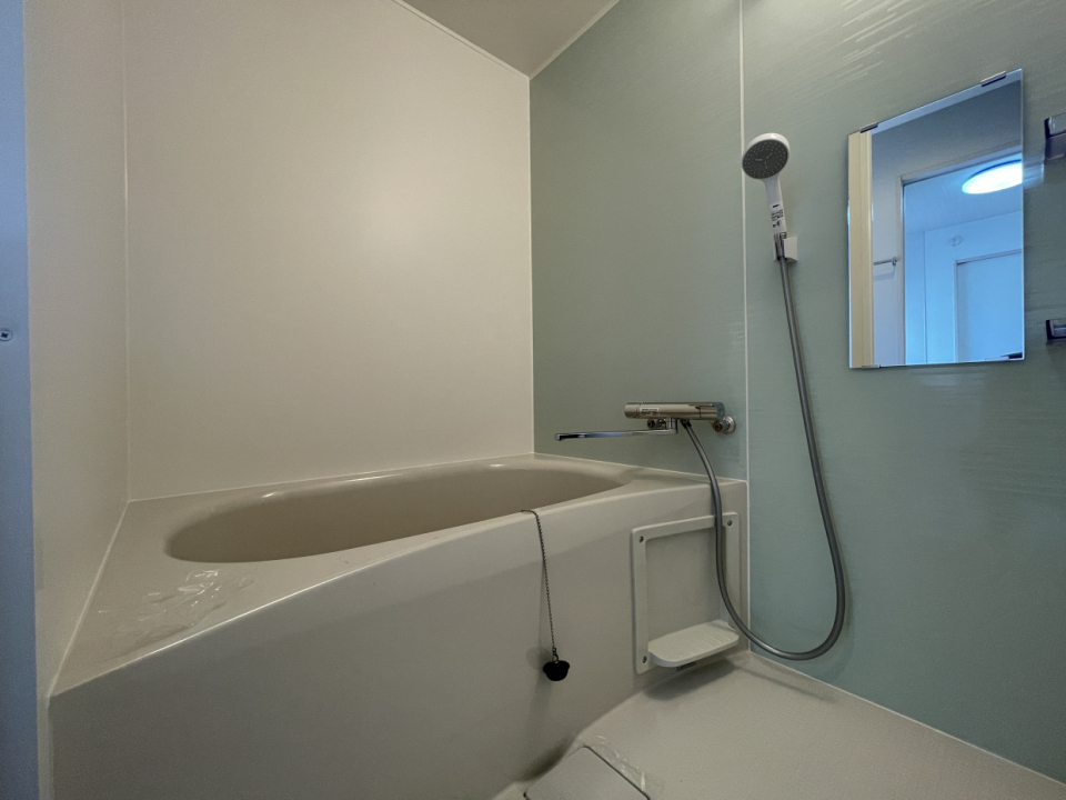 浴室の壁紙も爽やかでいいですね◎