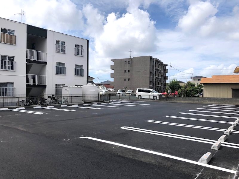 駐車苦手でも大丈夫そうな広さ。