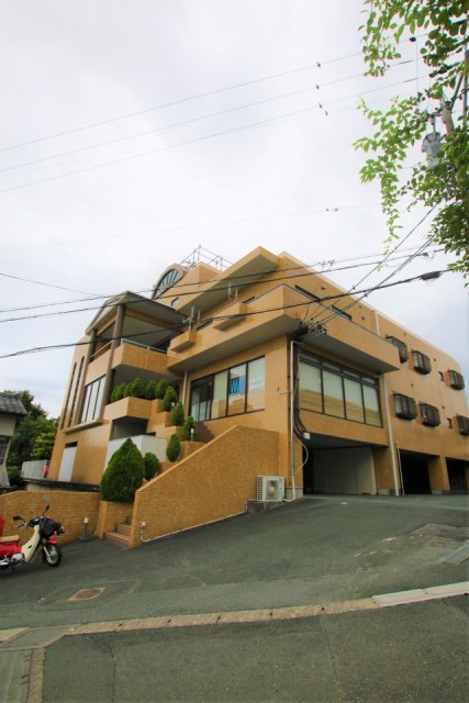 外観はレトロな雰囲気