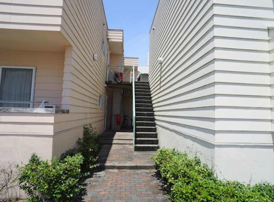 階段を登ったら幸せライフがまっています…!
