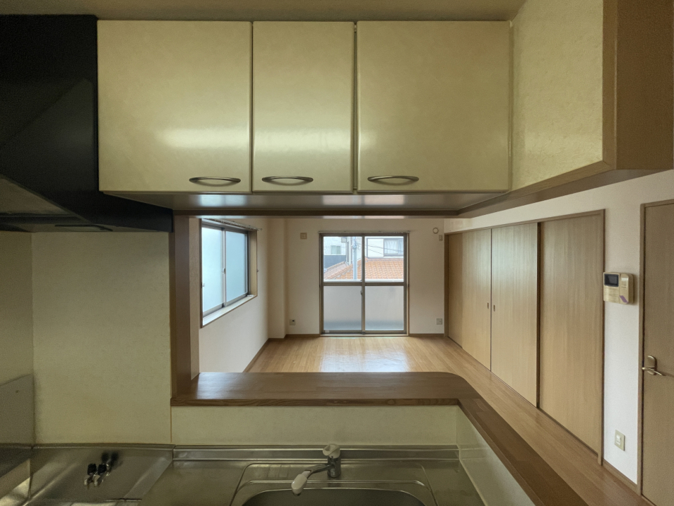 家族の様子はここから眺めよ