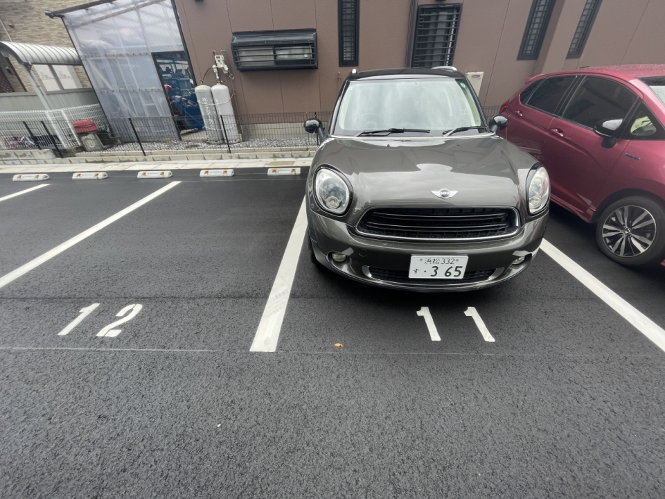 駐車場1台付きです(2台目なし)