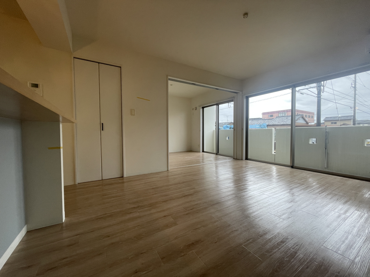 撮影日は雨でしたが南向きで日当たりGOOD◎