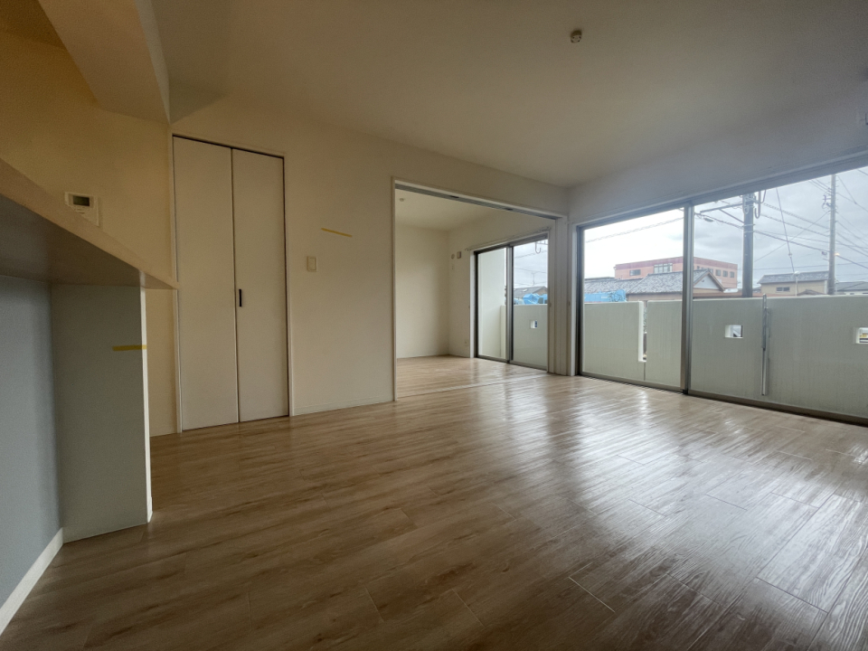 撮影日は雨でしたが南向きで日当たりGOOD◎